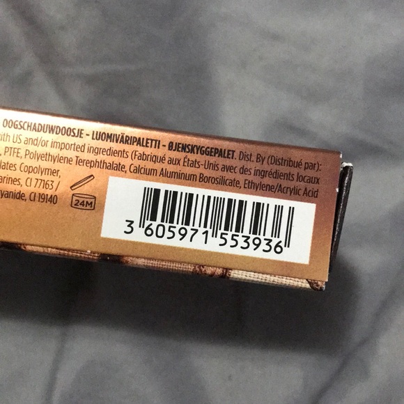 Urban Decay Naked Heat Eyeshadow Palette - Picture 4 of 4